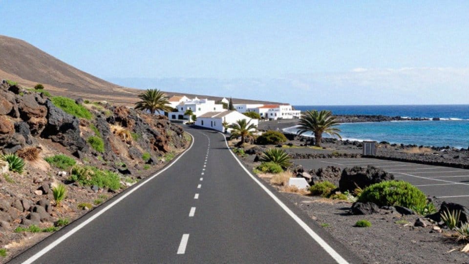 Jak dojechać i zaparkować przy Playa Negra de Ajuy?