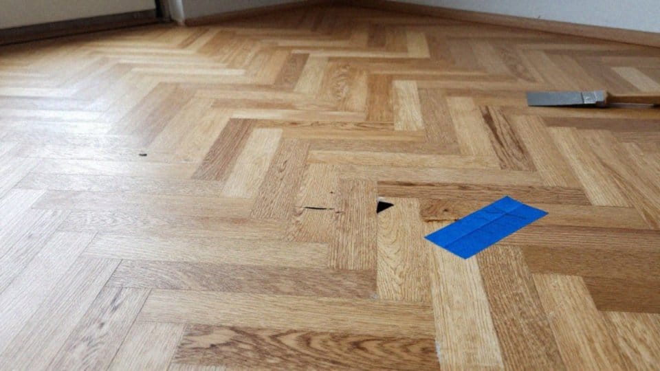 Jak przygotować parkiet przed naprawą?