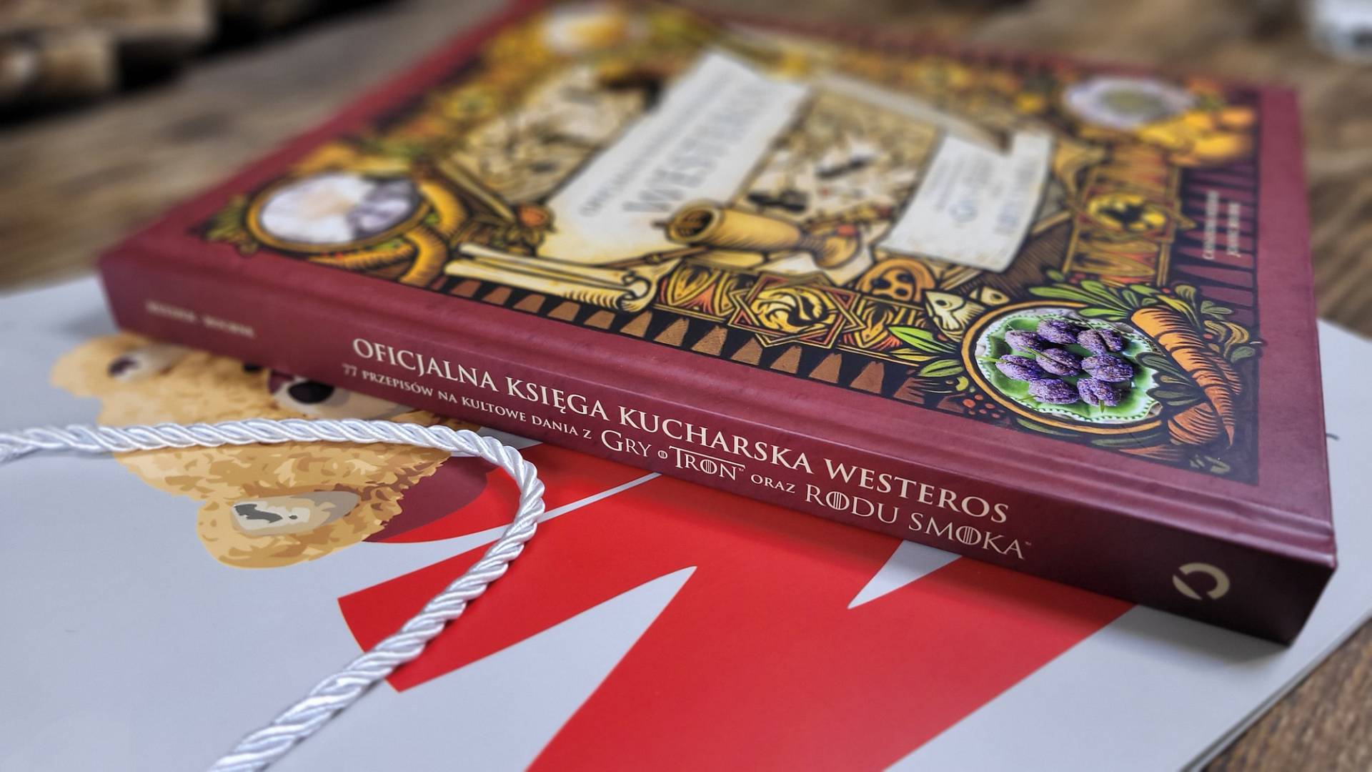 Pomysł na prezent dla fana gotowania i popkultury – coś więcej niż zwykła książka