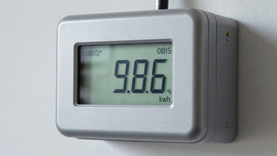 Jak odczytać energię czynną i bierną?