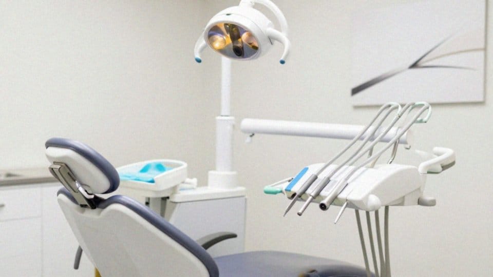 Kiedy trzeba tymczasowo zdjąć aparat ortodontyczny?